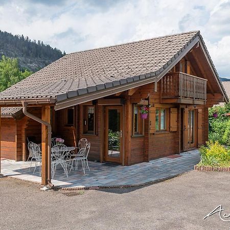 Le Ménil Chalet La Calougeotte, Jardin, Spa Et Sauna Prives מראה חיצוני תמונה