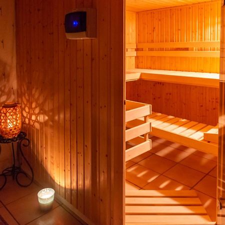 Le Ménil Chalet La Calougeotte, Jardin, Spa Et Sauna Prives מראה חיצוני תמונה