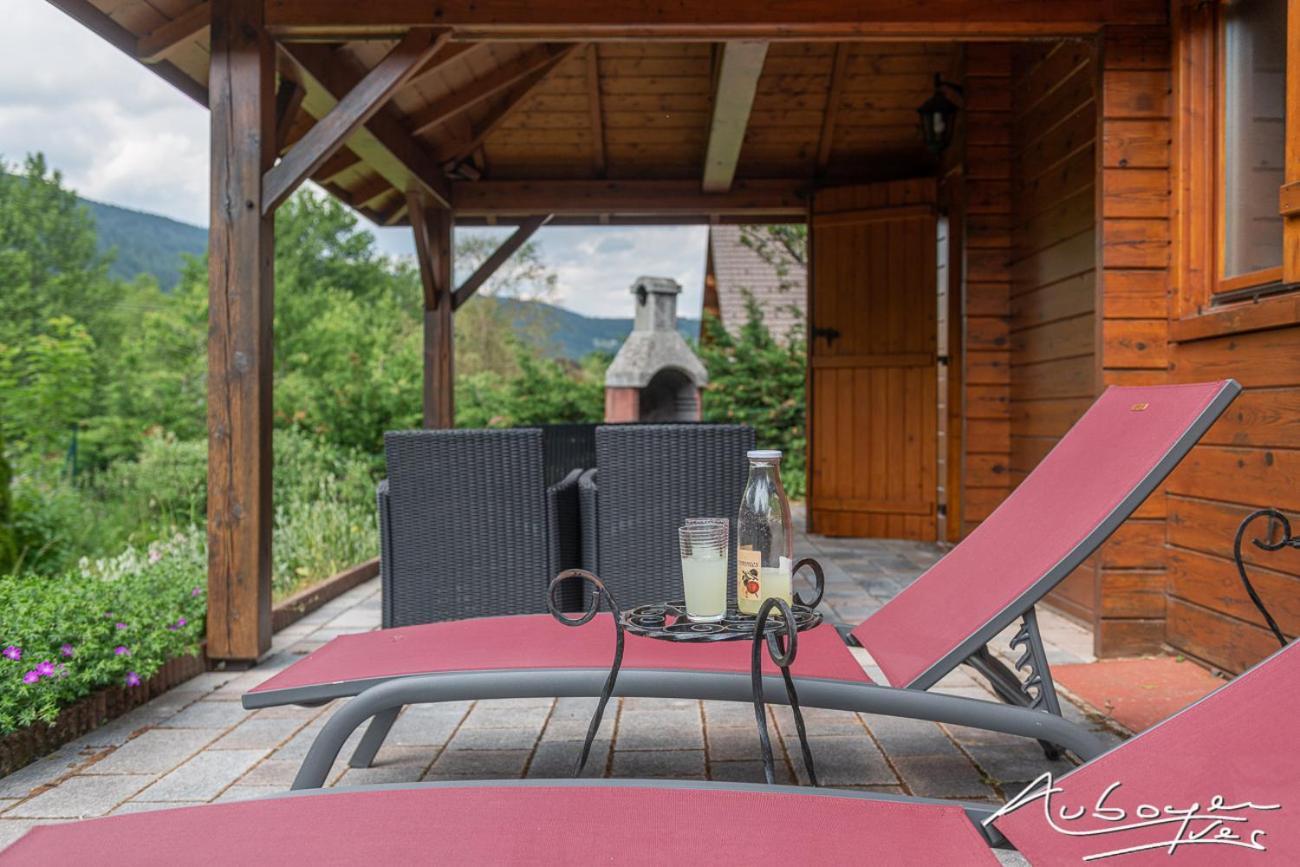 Le Ménil Chalet La Calougeotte, Jardin, Spa Et Sauna Prives מראה חיצוני תמונה