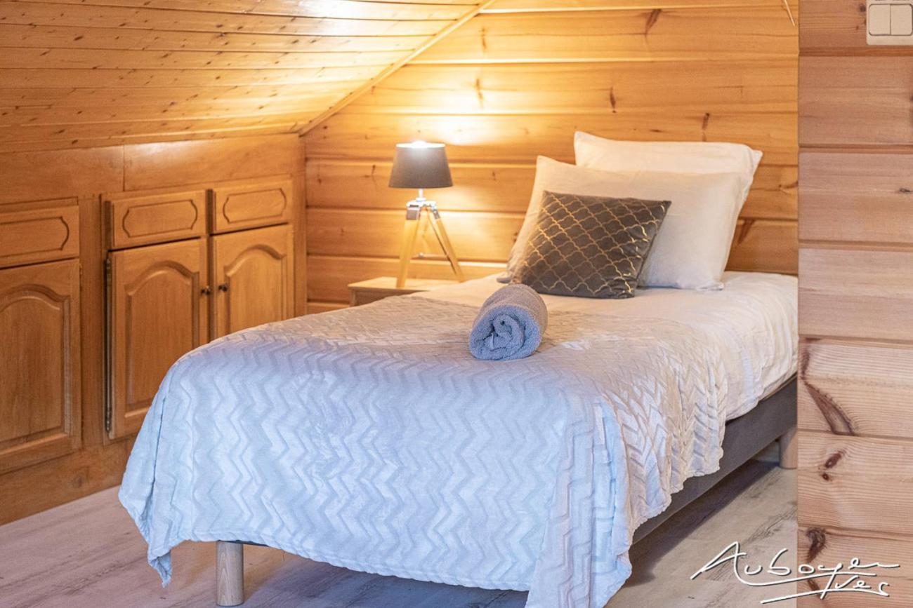 Le Ménil Chalet La Calougeotte, Jardin, Spa Et Sauna Prives מראה חיצוני תמונה