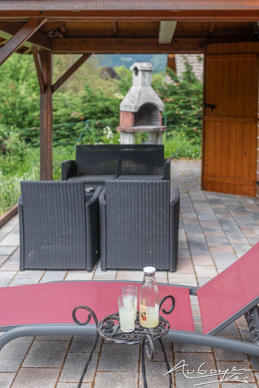 Le Ménil Chalet La Calougeotte, Jardin, Spa Et Sauna Prives מראה חיצוני תמונה