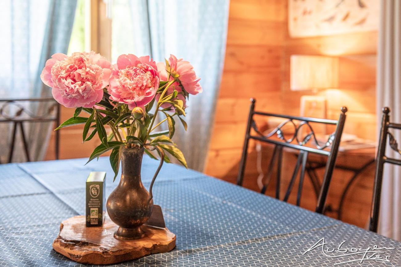 Le Ménil Chalet La Calougeotte, Jardin, Spa Et Sauna Prives מראה חיצוני תמונה