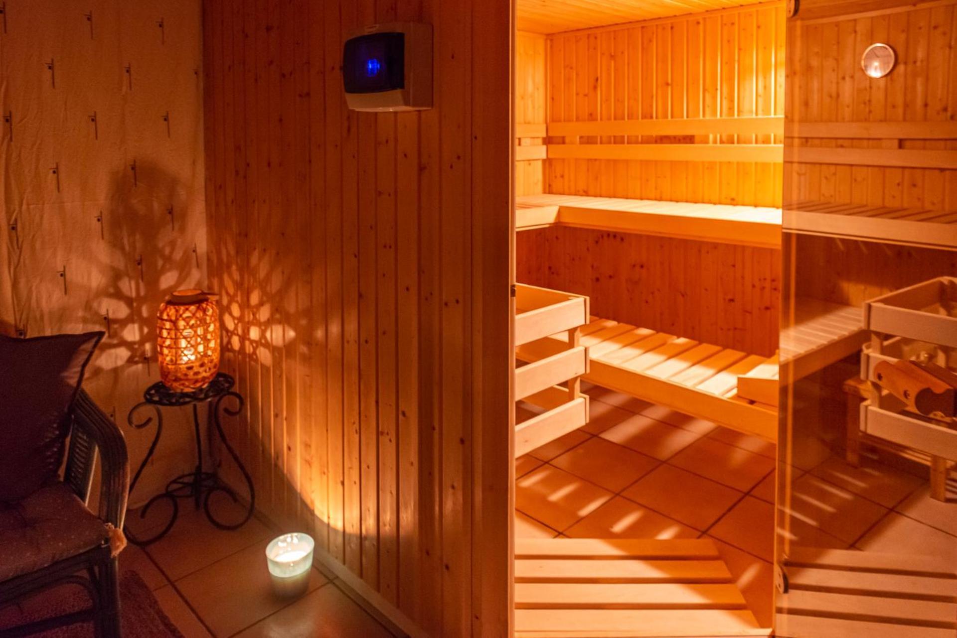 Le Ménil Chalet La Calougeotte, Jardin, Spa Et Sauna Prives מראה חיצוני תמונה