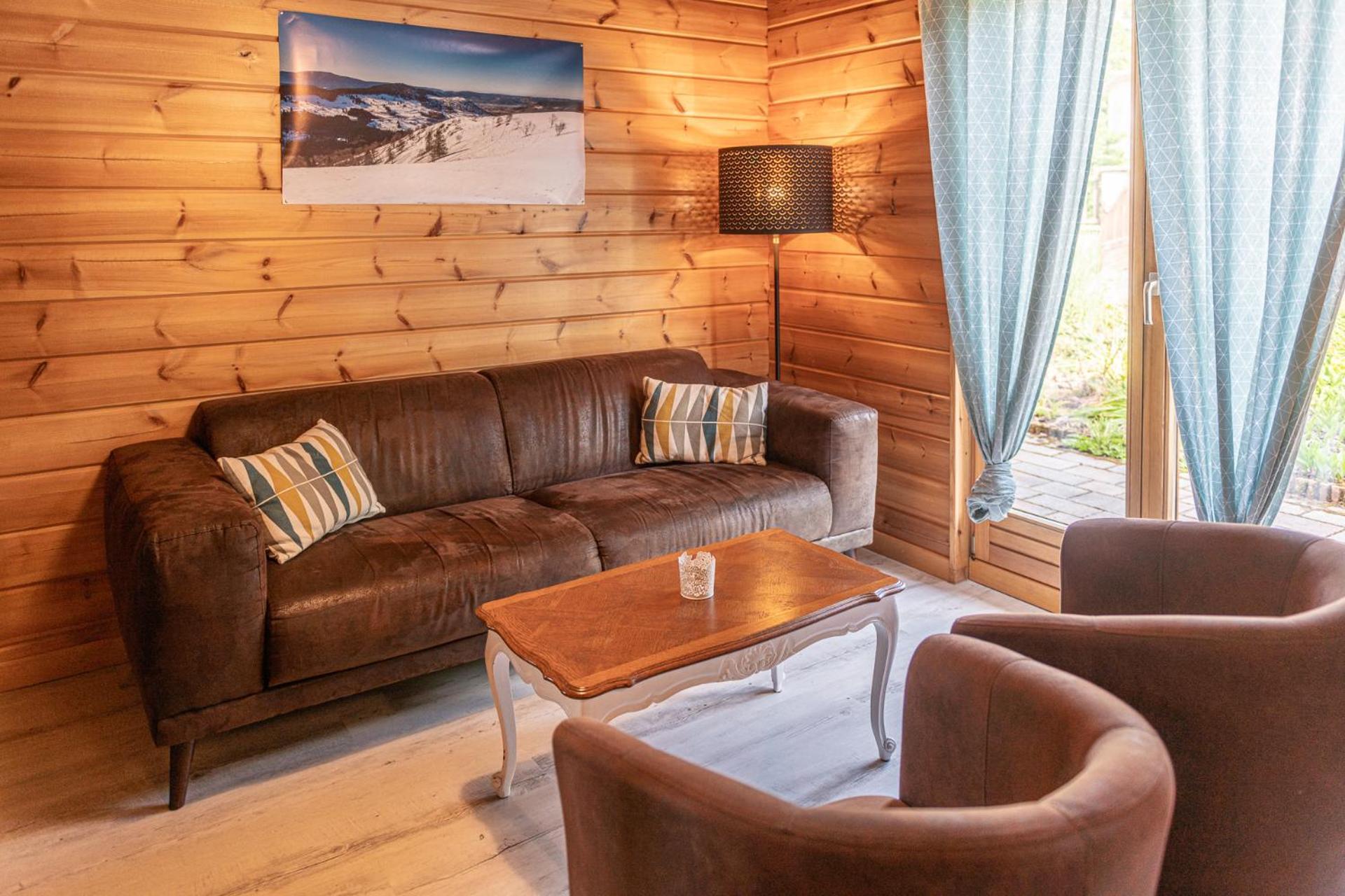 Le Ménil Chalet La Calougeotte, Jardin, Spa Et Sauna Prives מראה חיצוני תמונה