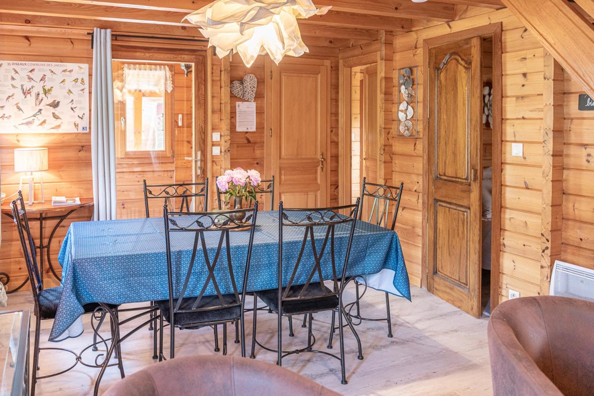 Le Ménil Chalet La Calougeotte, Jardin, Spa Et Sauna Prives מראה חיצוני תמונה