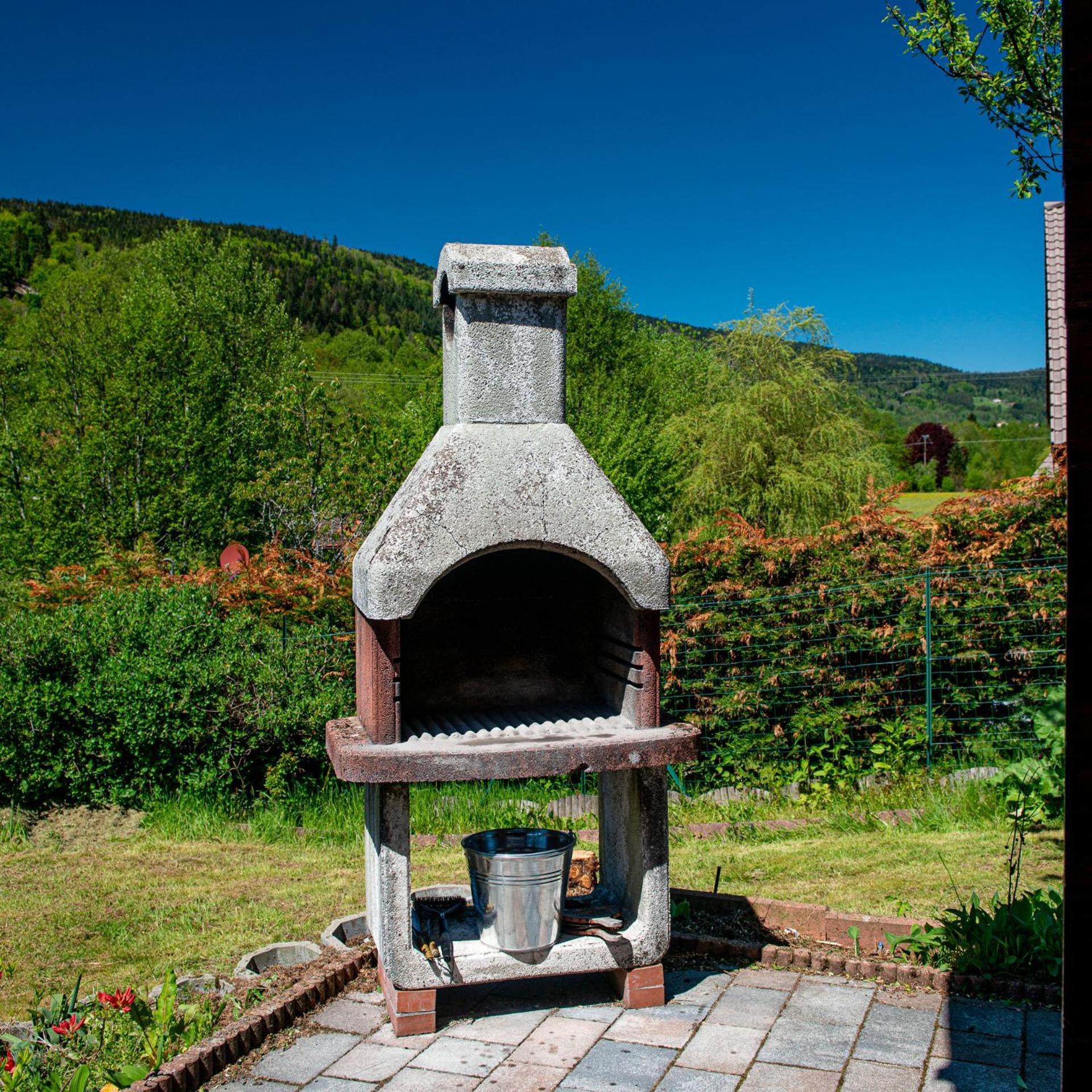 Le Ménil Chalet La Calougeotte, Jardin, Spa Et Sauna Prives מראה חיצוני תמונה